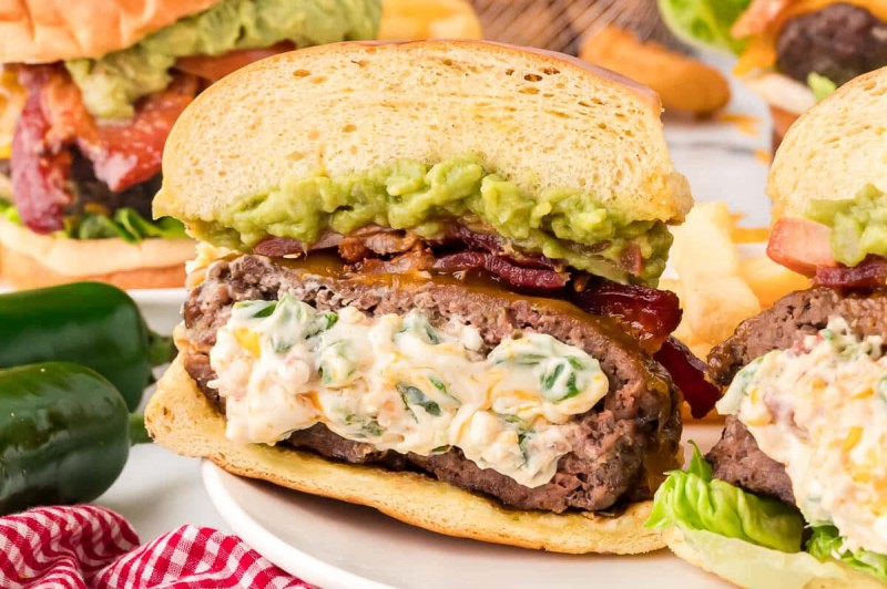 Các loại bánh hamburger độc đáo trên thế giới