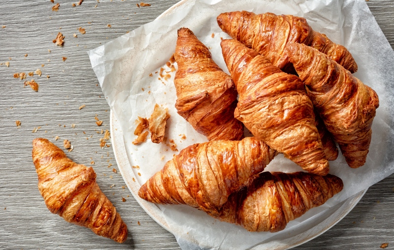 Ưu điểm của bánh croissant đông lạnh trong cuộc sống bận rộn