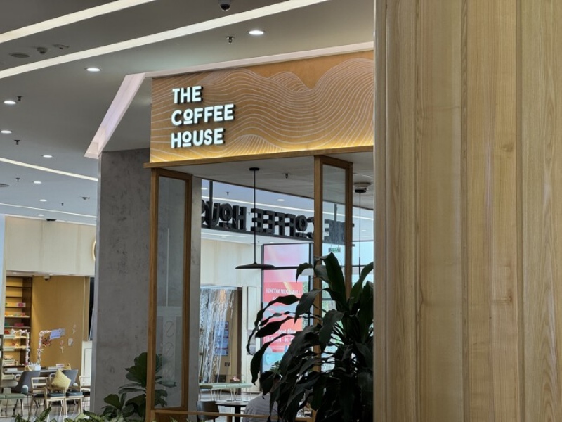 The Coffee House và bài học truyền thông từ việc bịt ổ cắm