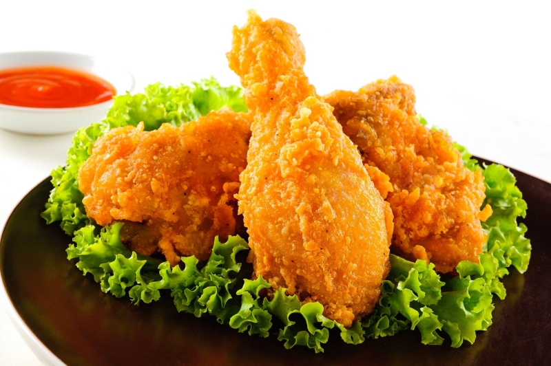 Các yếu tố về an toàn và tiện lợi khi chọn mua máy chiên gà
