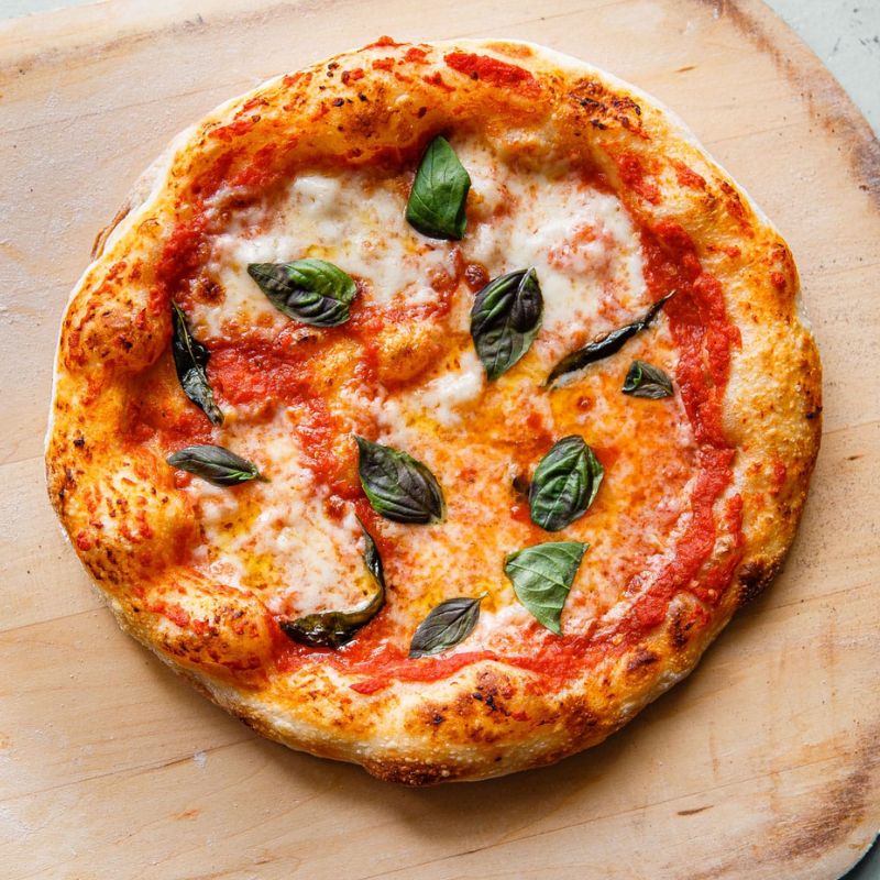 Hương vị phức tạp, hơi chua nhẹ