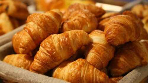 Nguồn gốc của bánh Croissant – Bánh sừng bò từ Áo