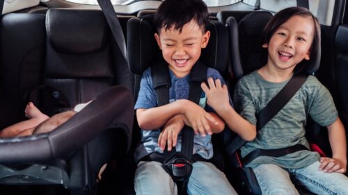 Kinh nghiệm mua ghế ô tô cho bé