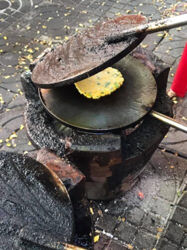 Giới thiệu về bánh ép Huế - Món ăn lạ miệng của nền ẩm thực Huế