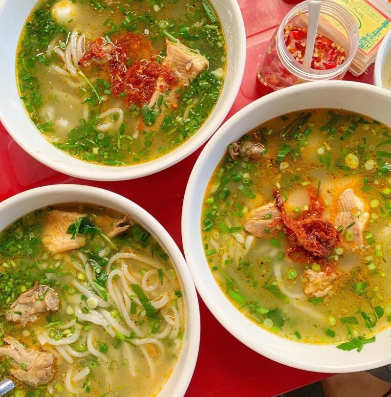List quán bánh canh cá lóc ngon tại Huế