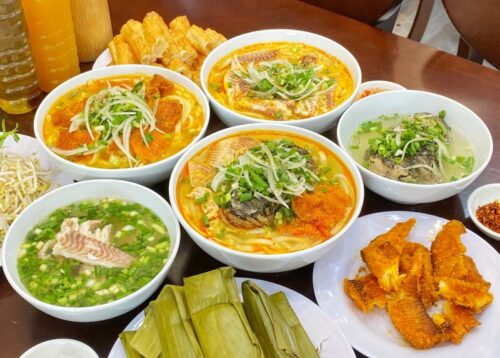 List quán bánh canh cá lóc ngon tại Huế