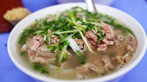 Phong cách phục vụ và không gian quán mang đậm nét cổ kính