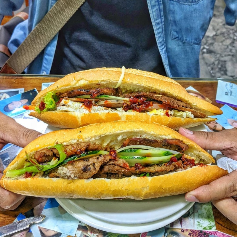 List quán bánh mì Hội An ngon quên lối về