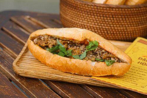 Những điểm đặc trưng làm nên sự hấp dẫn của bánh mì Hội An
