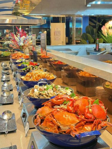 Thực đơn đa dạng, phù hợp túi tiền