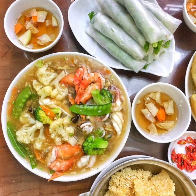 Giới thiệu chung về phở cuốn Ngũ Xã – biểu tượng ẩm thực Hà Nội
