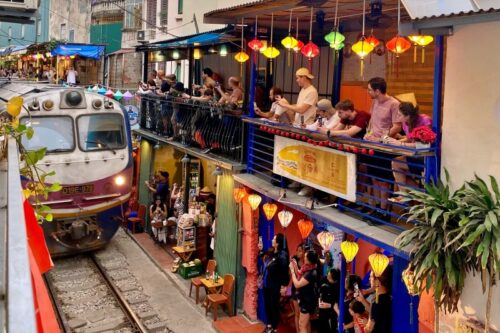 Những trải nghiệm hứa hẹn tại phố cà phê đường tàu