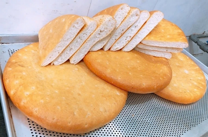 làm bánh mì tam giác tại nhà